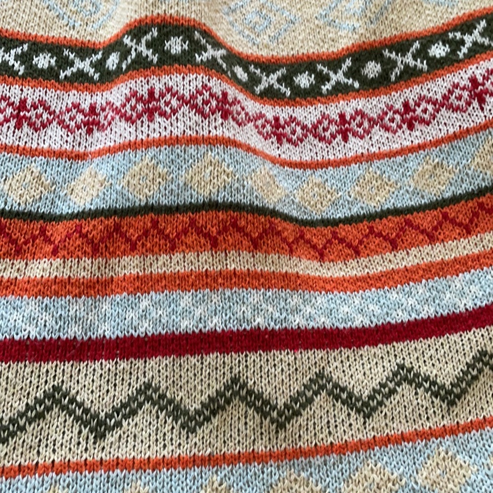 Colorful sweater - Picture 2 of 3